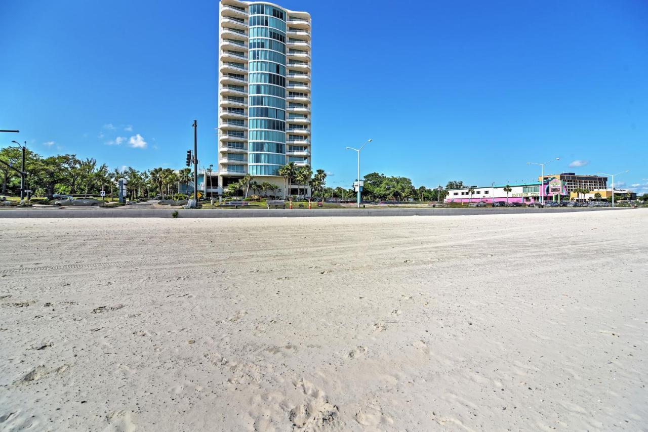 Beachside Biloxi Club Condo Balcony With Ocean View Exterior photo